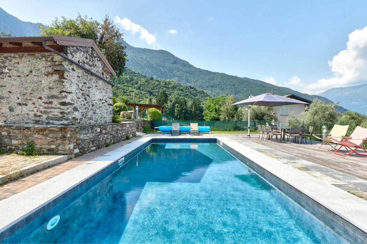 Chalet Con Piscina E Vista Panoramica Colico Kültér fotó