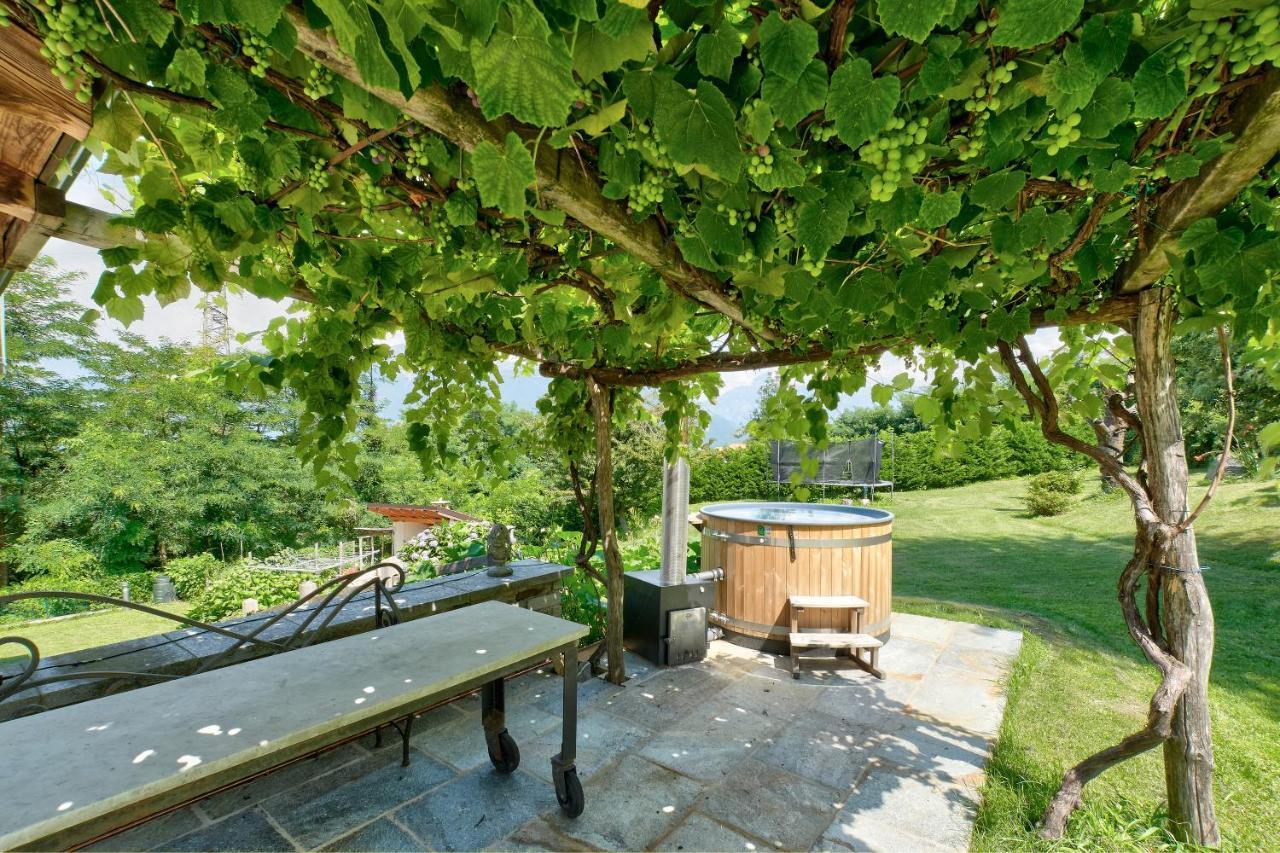Chalet Con Piscina E Vista Panoramica Colico Kültér fotó
